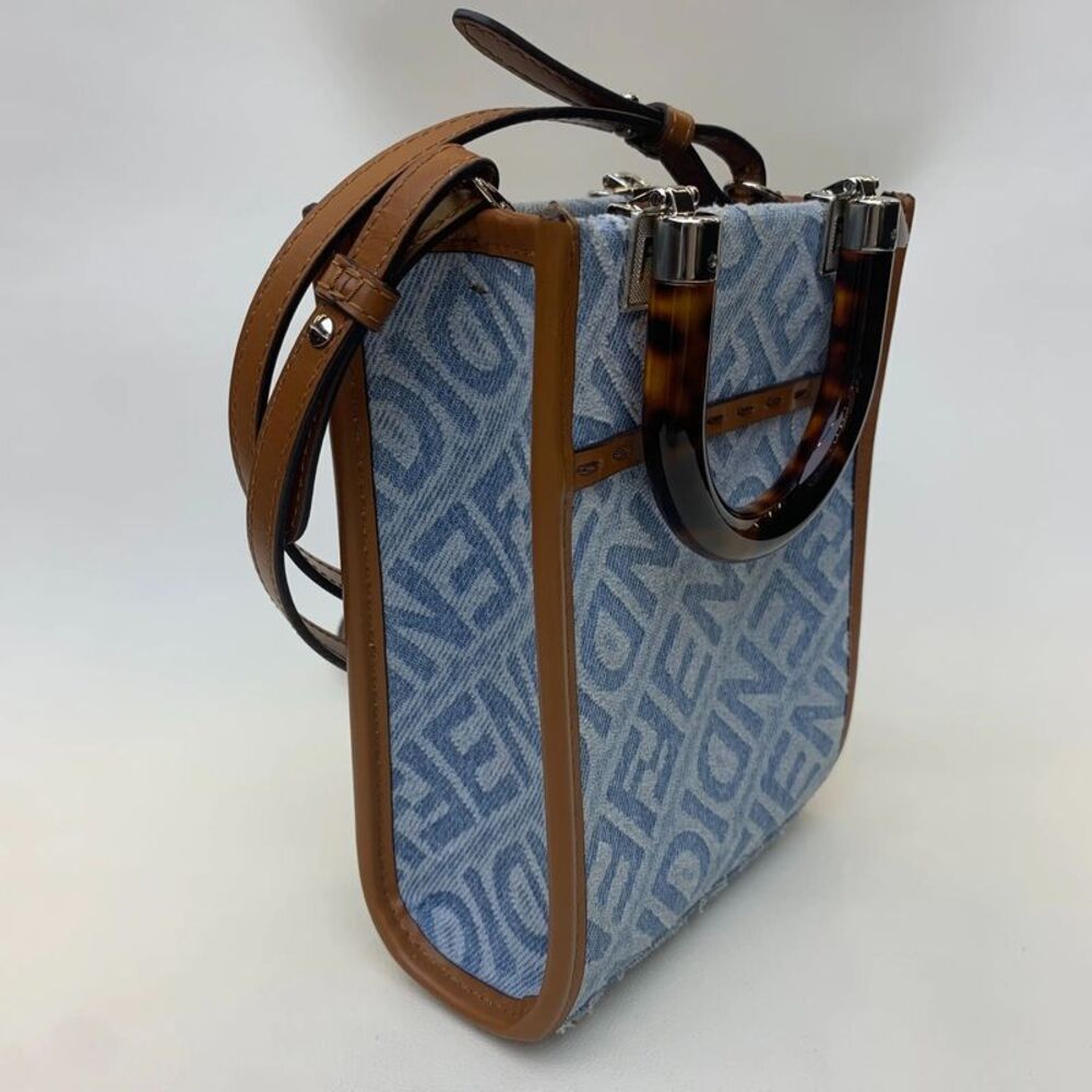 Fendi Women Pre-Loved Bag Very Good Condition - Picture 5 of 9